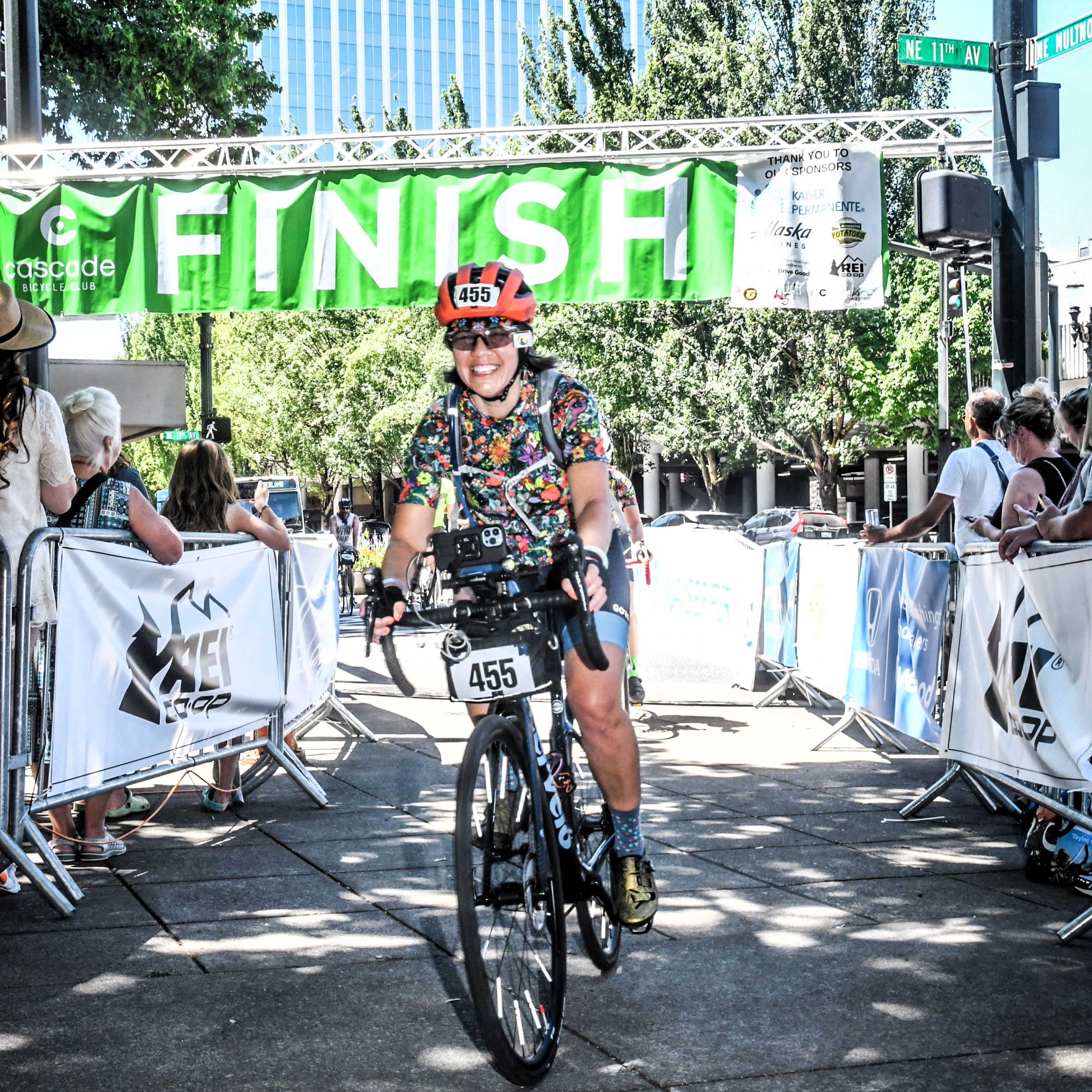 Wenmei crosses the finish line at STP 2023